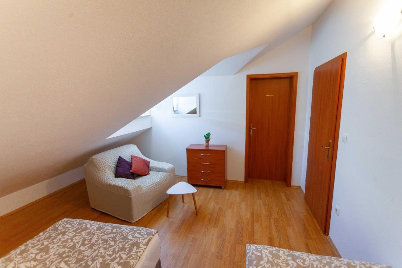 Apartment Jerry With Private Pool Milna  Zewnętrze zdjęcie
