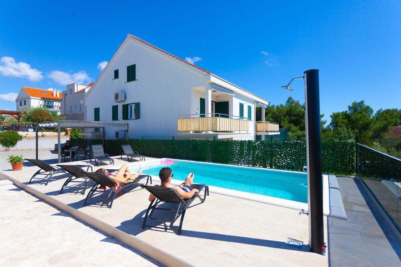 Apartment Jerry With Private Pool Milna  Zewnętrze zdjęcie