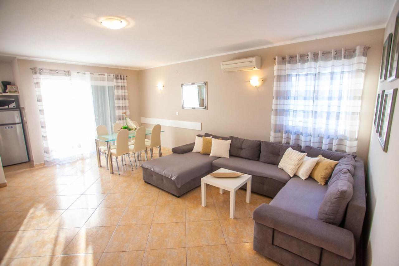 Apartment Jerry With Private Pool Milna  Zewnętrze zdjęcie
